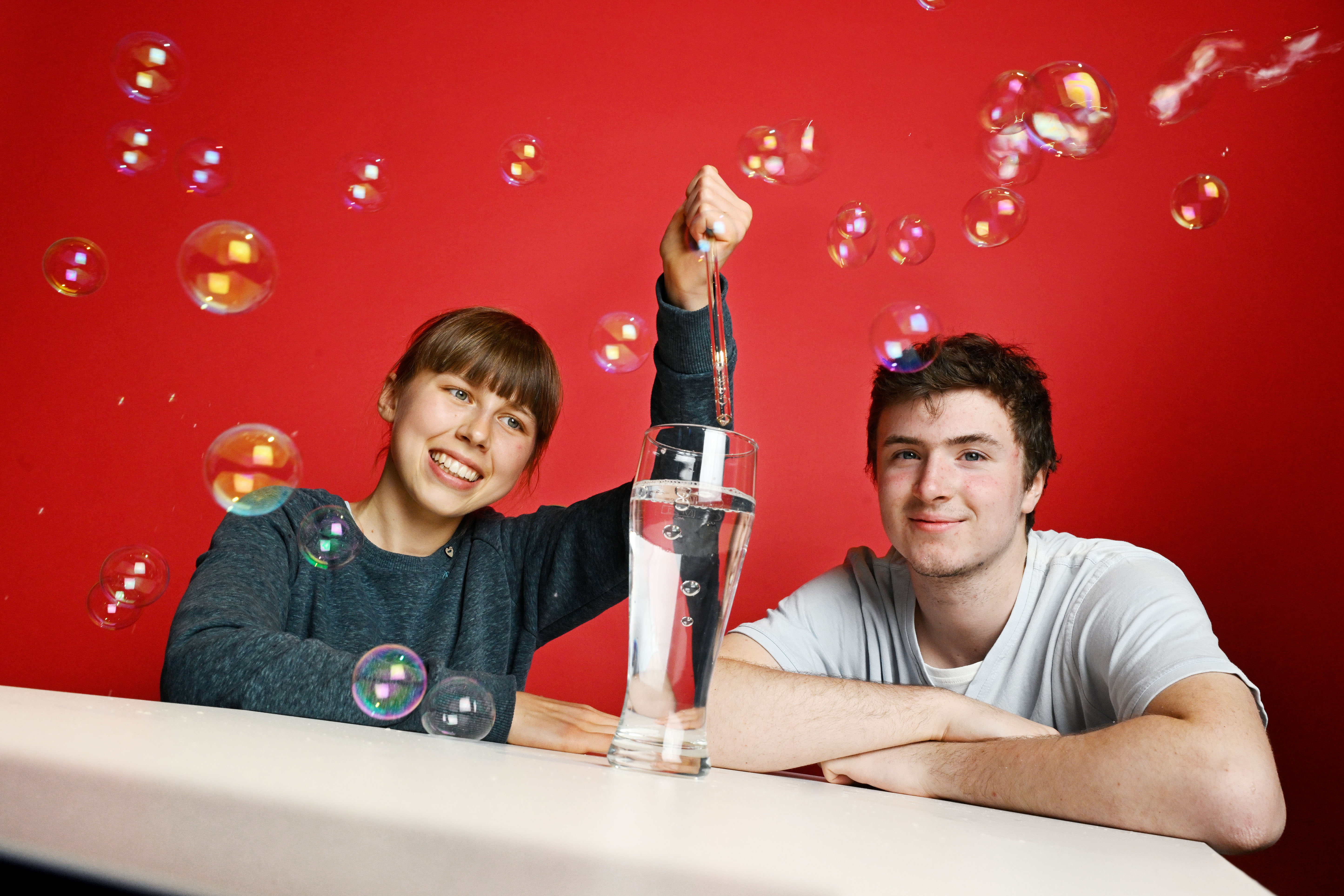 Bundeswettbewerb Jugend forscht 2024 in Heilbronn     Nutzung honorarfrei 